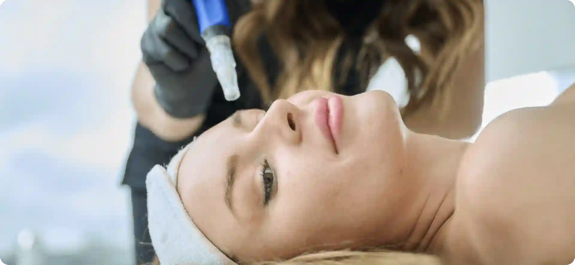 How Do Microneedles Trigger New Collagen and Elastin in Loose Skin Fleet?